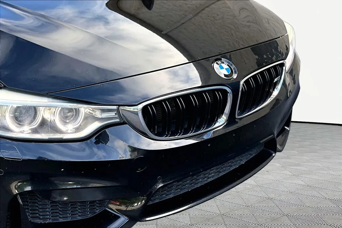 2015 BMW M3 Sedan thumbnail 30