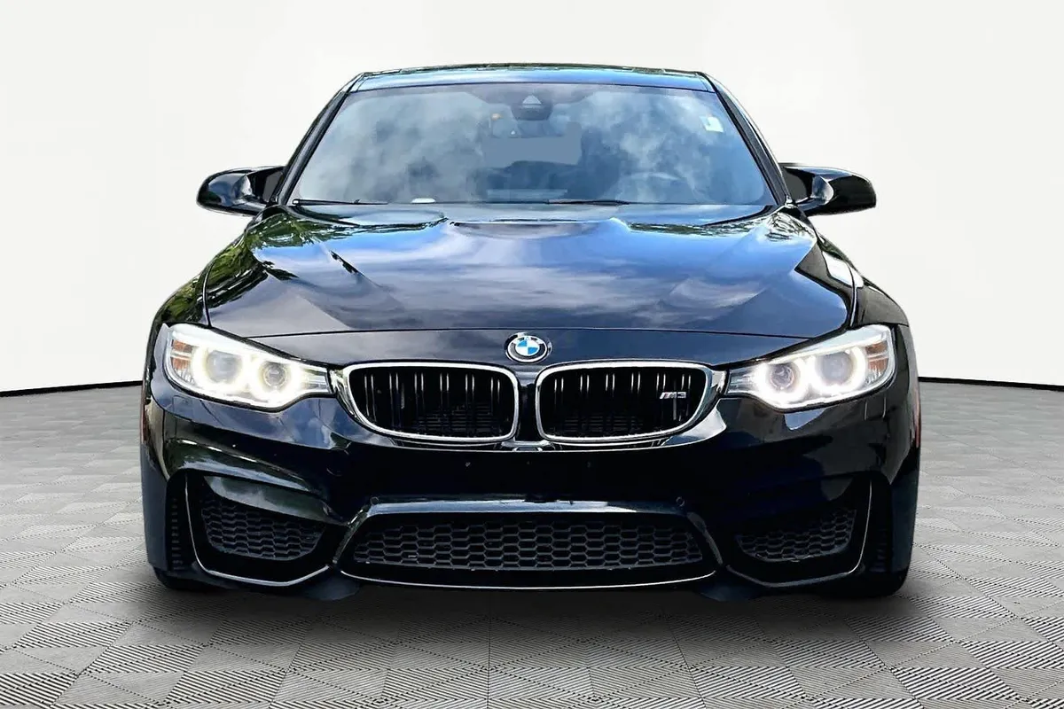 2015 BMW M3 Sedan thumbnail 4