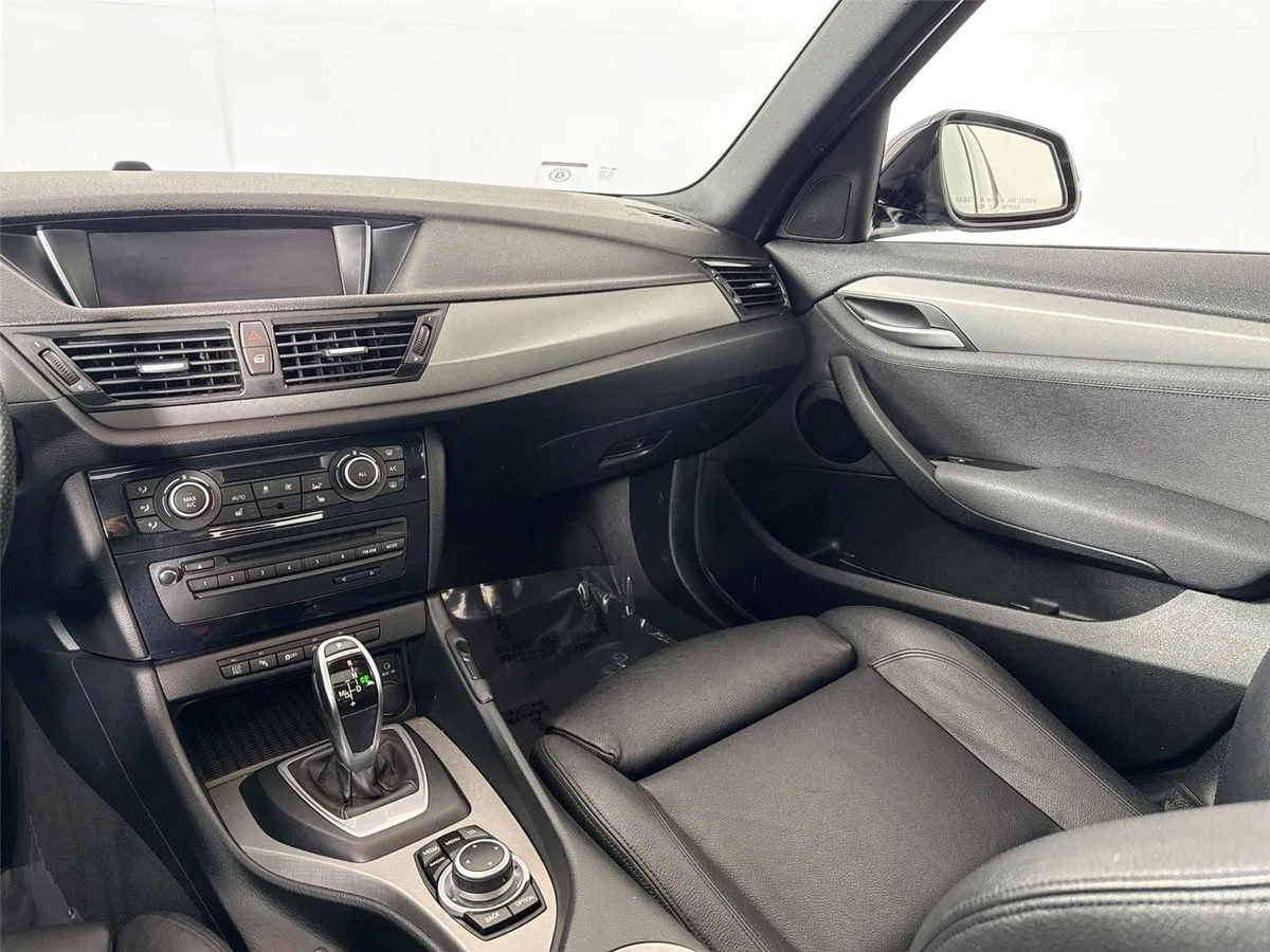 2015 BMW X1 xDrive28i thumbnail 32