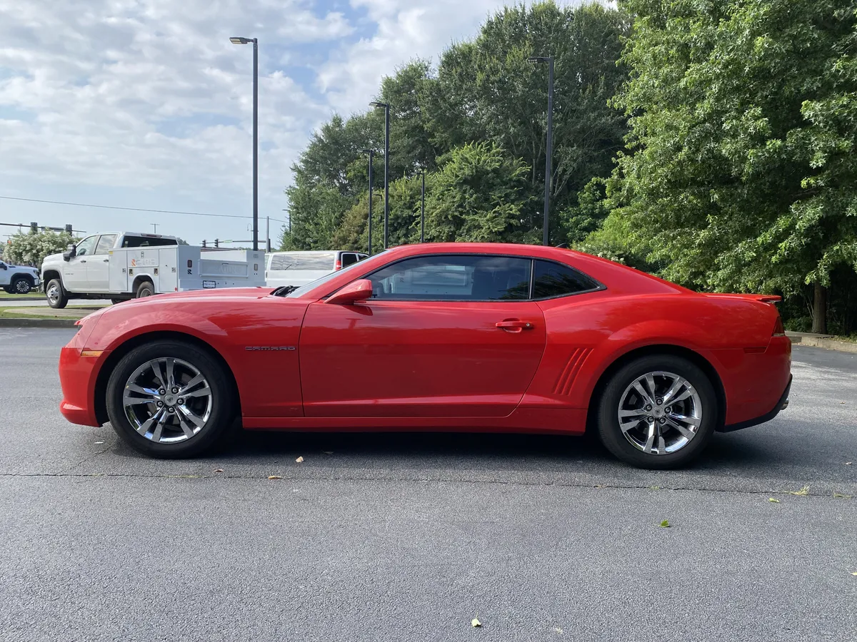 2015 Chevrolet Camaro LS thumbnail 5