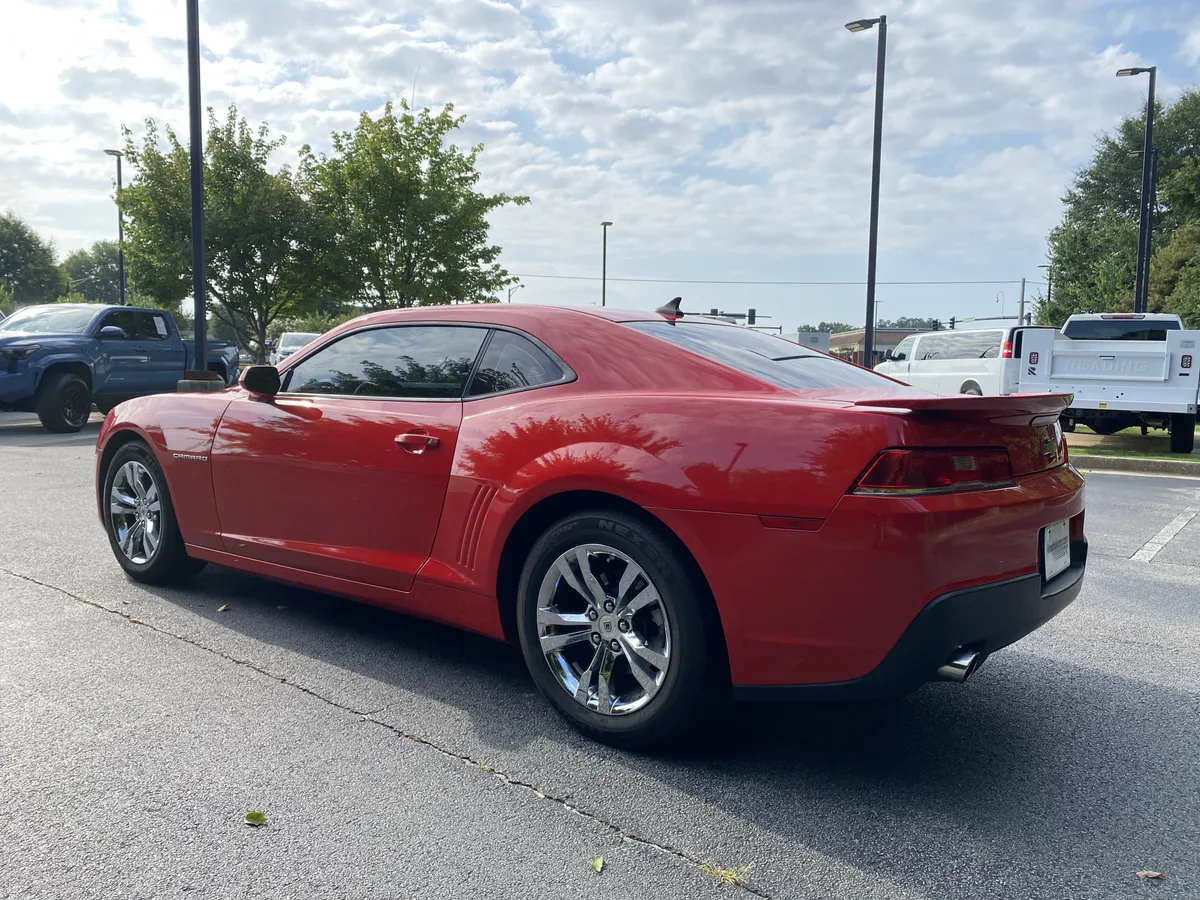 2015 Chevrolet Camaro LS thumbnail 6