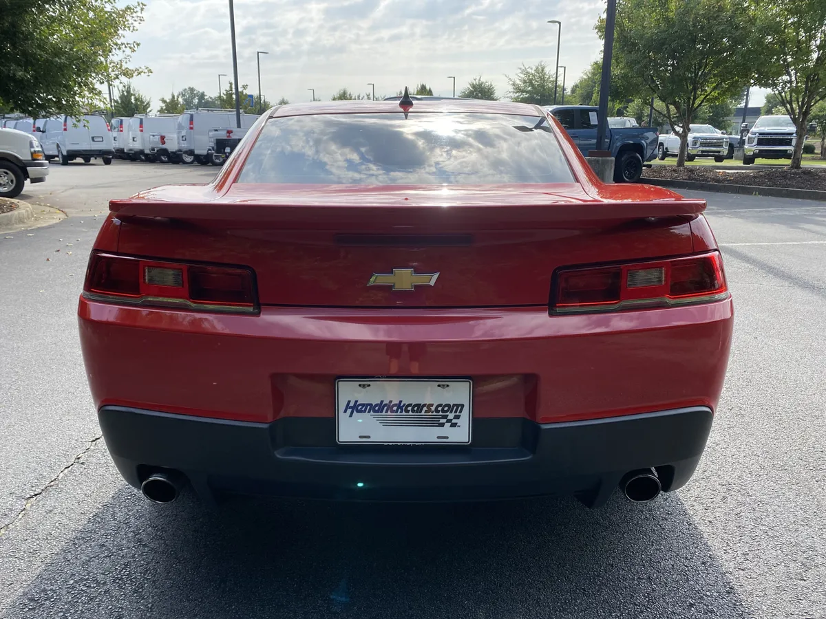 2015 Chevrolet Camaro LS thumbnail 7