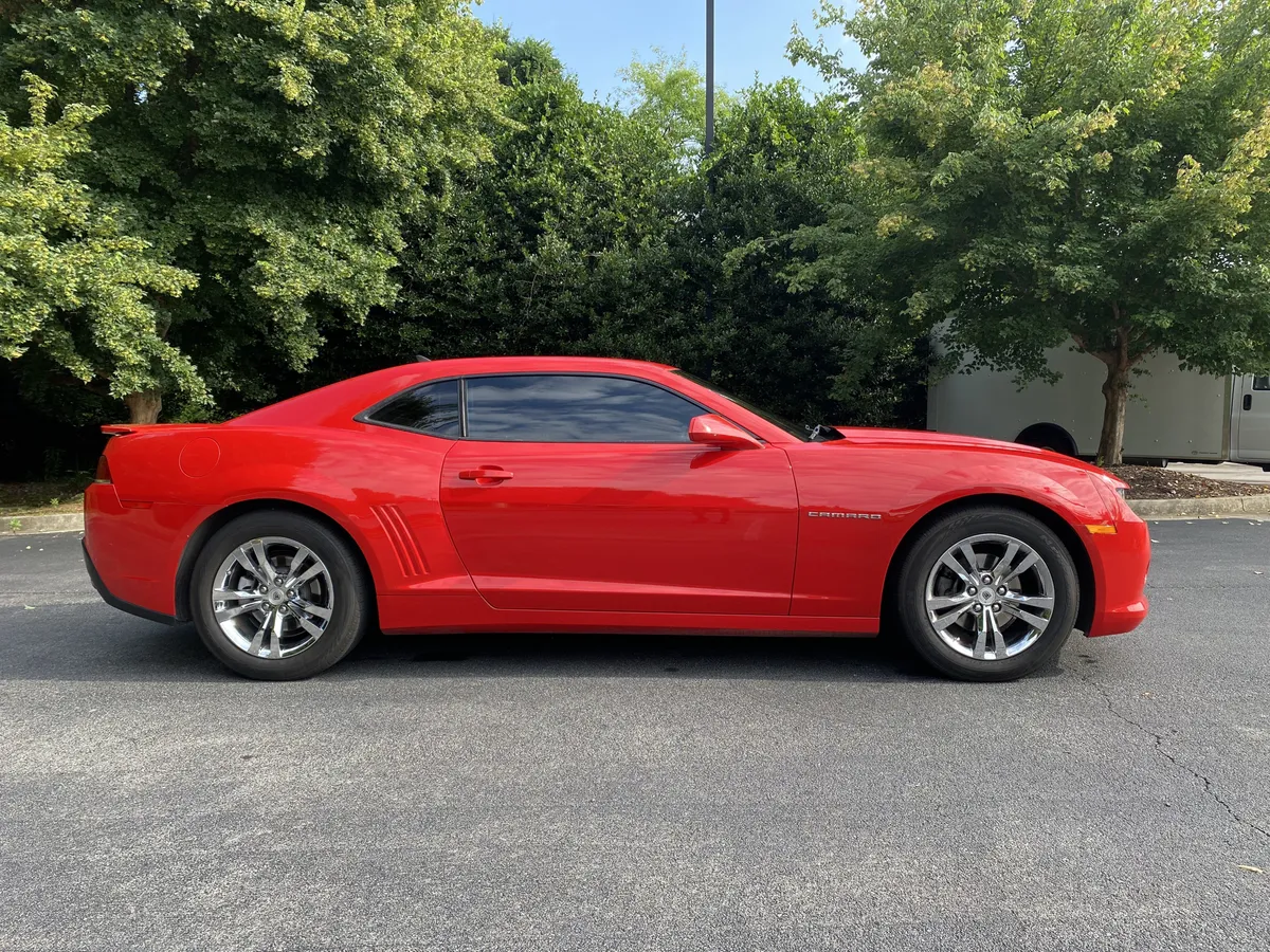 2015 Chevrolet Camaro LS thumbnail 9