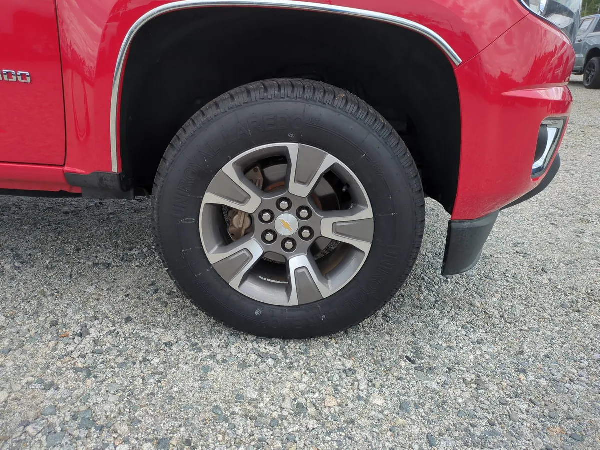2015 Chevrolet Colorado 2WD Z71 thumbnail 11