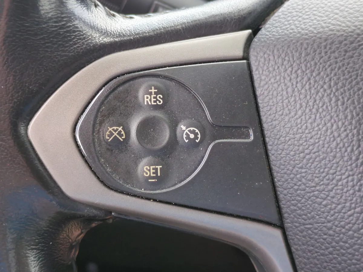 2015 Chevrolet Colorado 2WD Z71 thumbnail 18