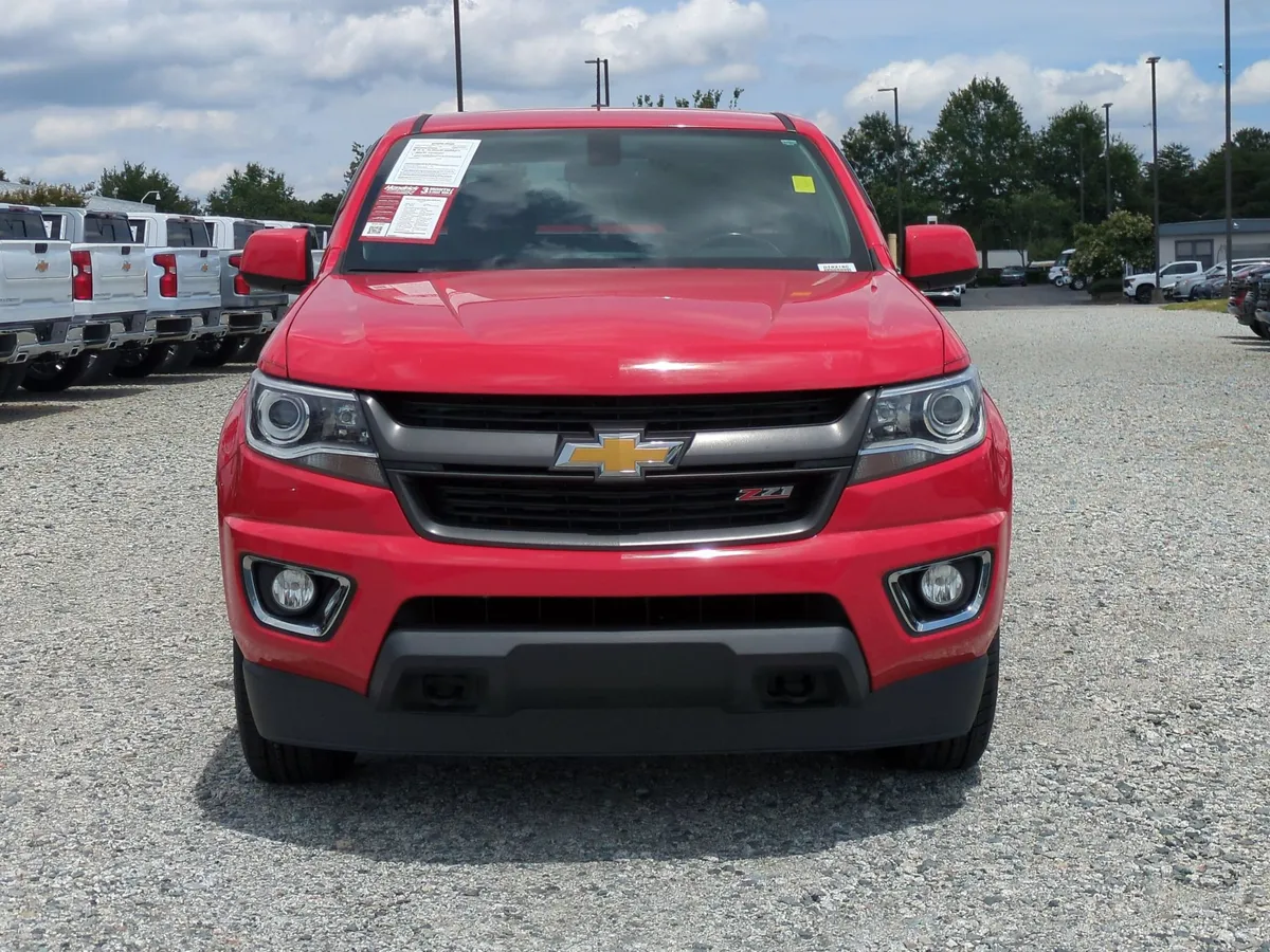 2015 Chevrolet Colorado 2WD Z71 thumbnail 2