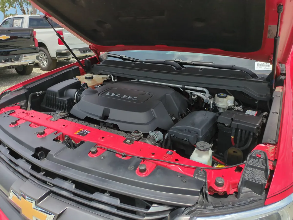 2015 Chevrolet Colorado 2WD Z71 thumbnail 31