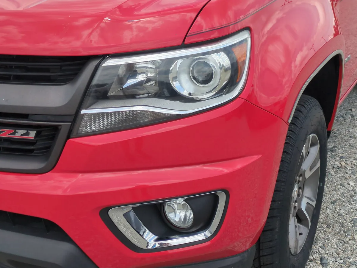 2015 Chevrolet Colorado 2WD Z71 thumbnail 5