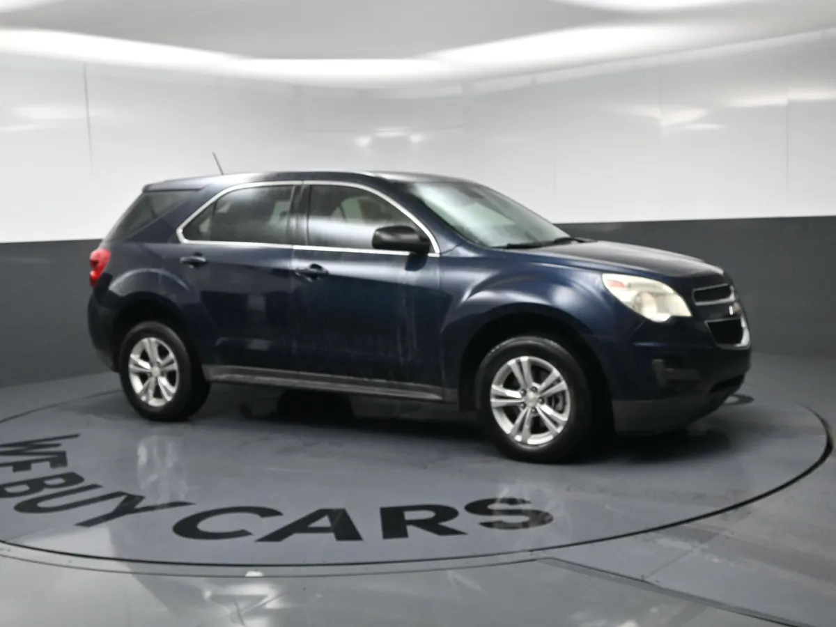 2015 Chevrolet Equinox LS thumbnail 14