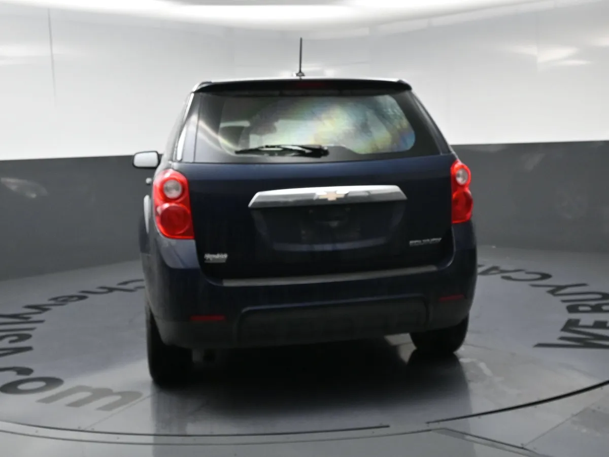2015 Chevrolet Equinox LS thumbnail 17
