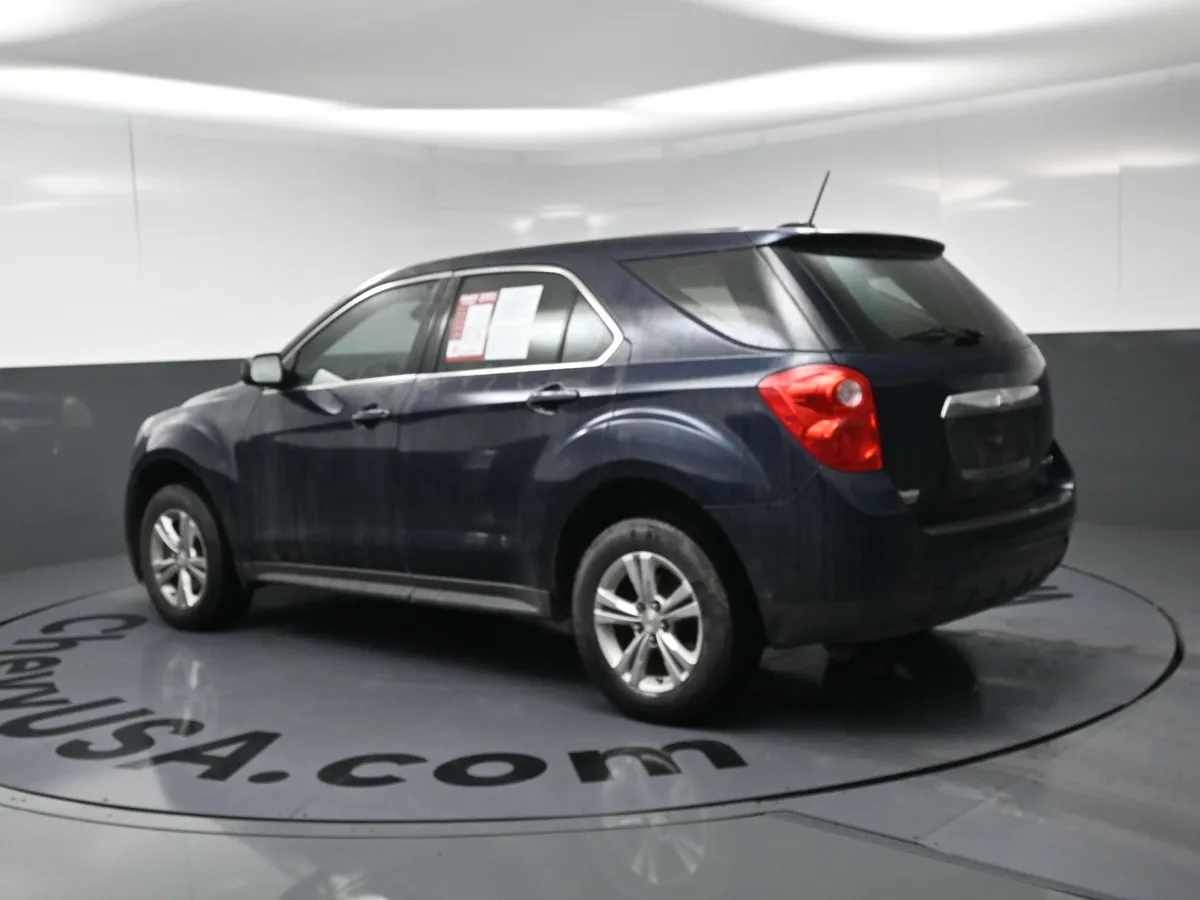 2015 Chevrolet Equinox LS thumbnail 18