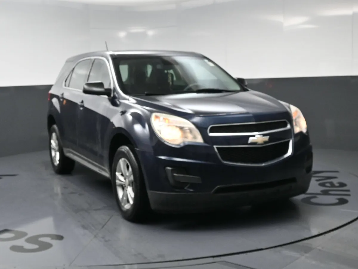 2015 Chevrolet Equinox LS thumbnail 2