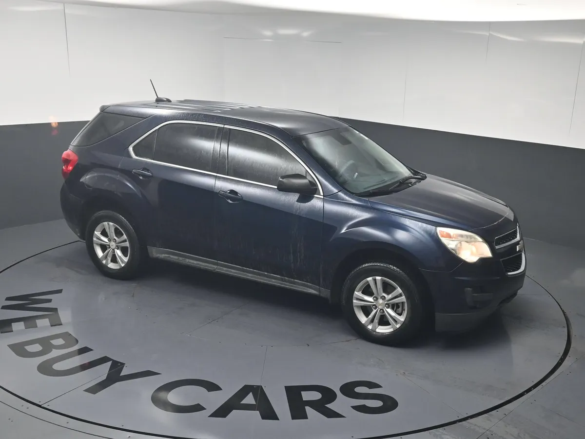 2015 Chevrolet Equinox LS thumbnail 22