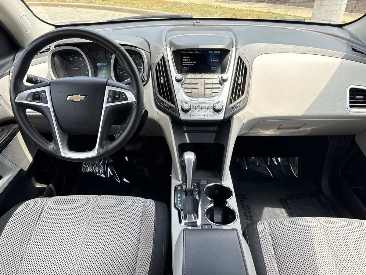 2015 Chevrolet Equinox LT thumbnail 27