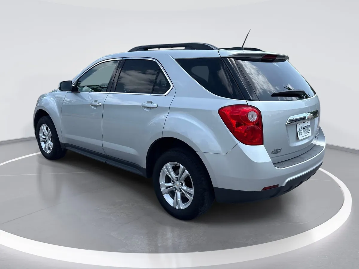 2015 Chevrolet Equinox LT thumbnail 5