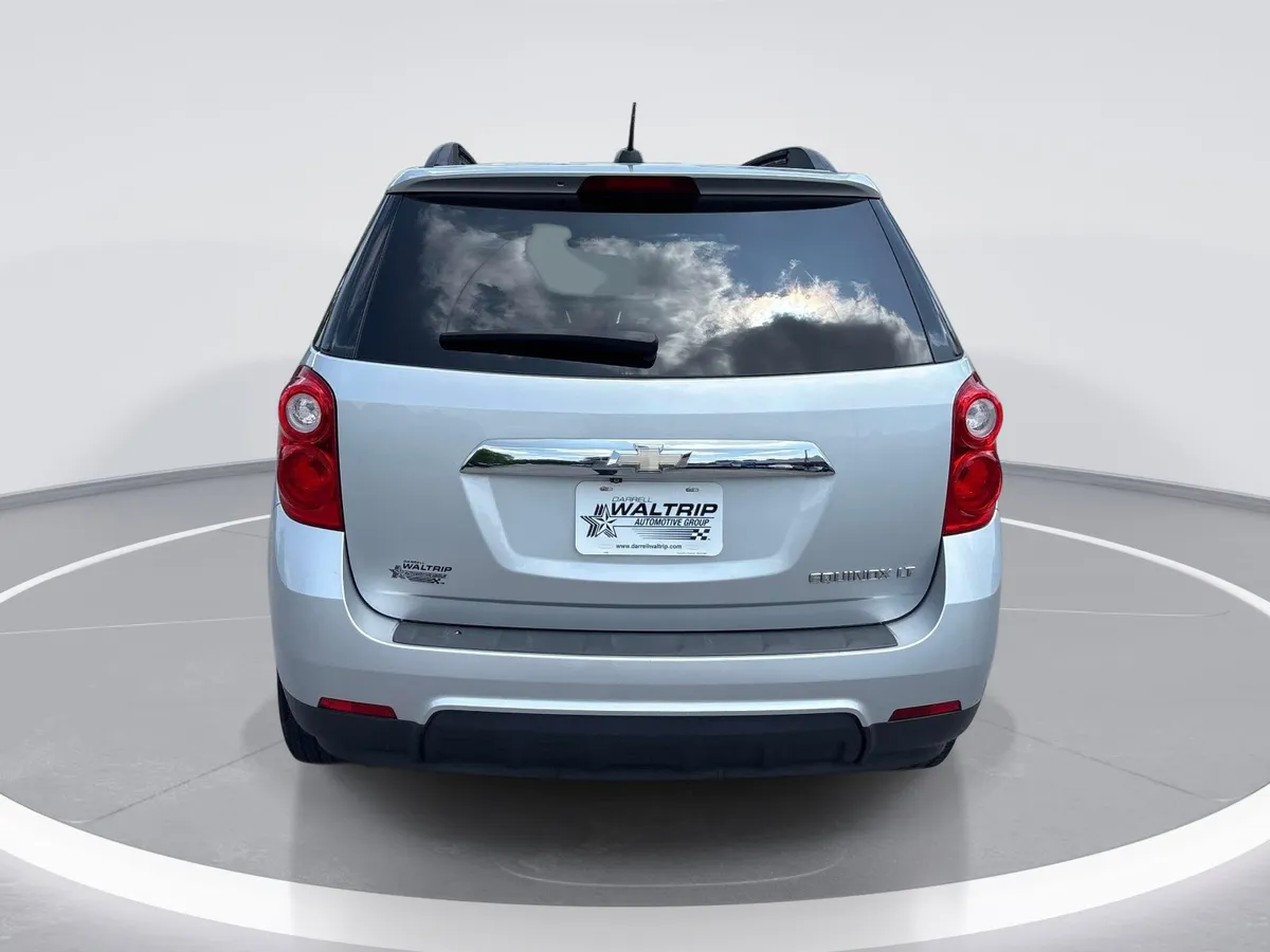 2015 Chevrolet Equinox LT thumbnail 6
