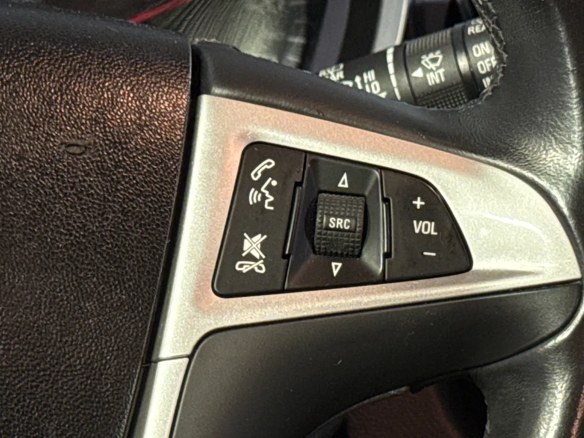 2015 Chevrolet Equinox LTZ thumbnail 20