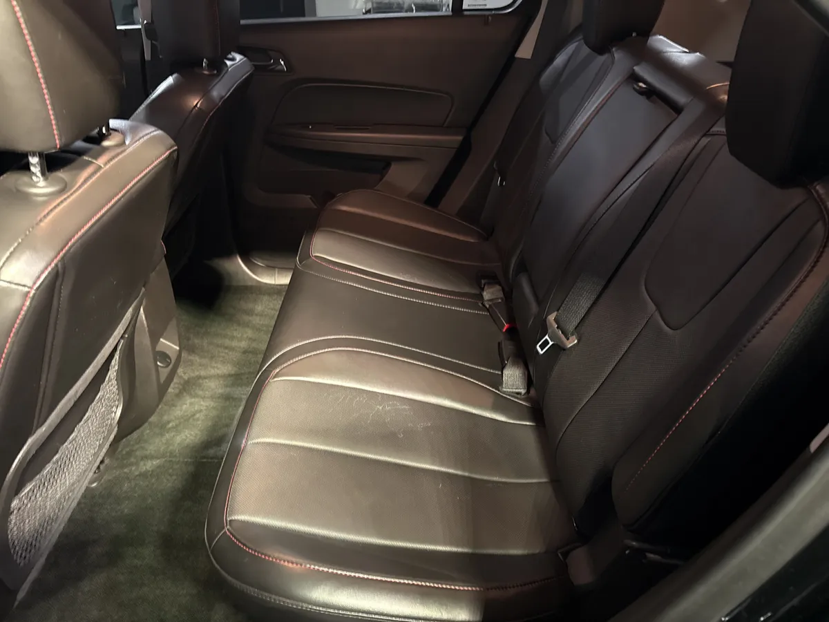 2015 Chevrolet Equinox LTZ thumbnail 22