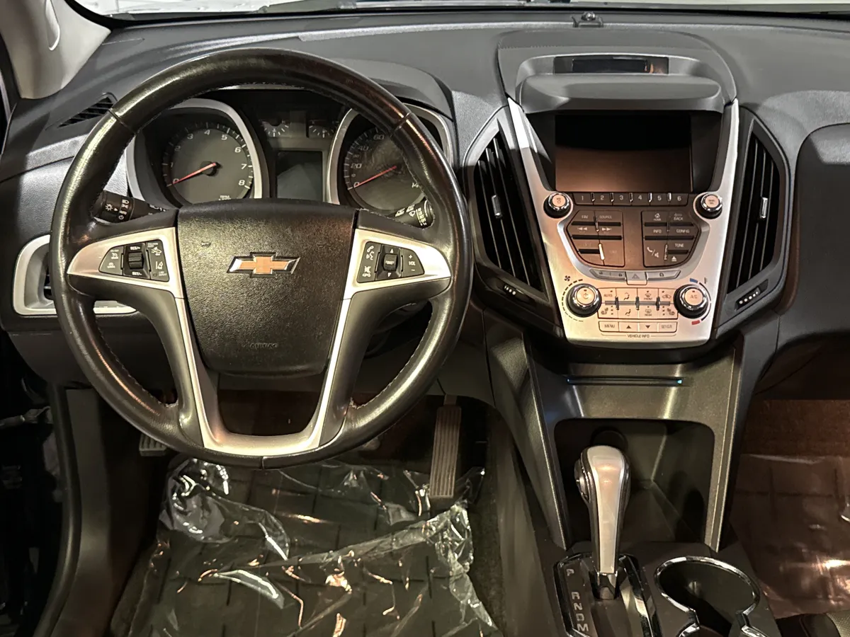 2015 Chevrolet Equinox LTZ thumbnail 23