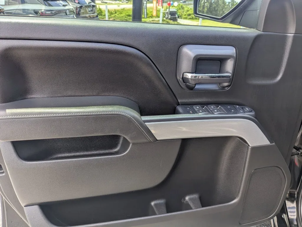 2015 Chevrolet Silverado 1500 LT thumbnail 11