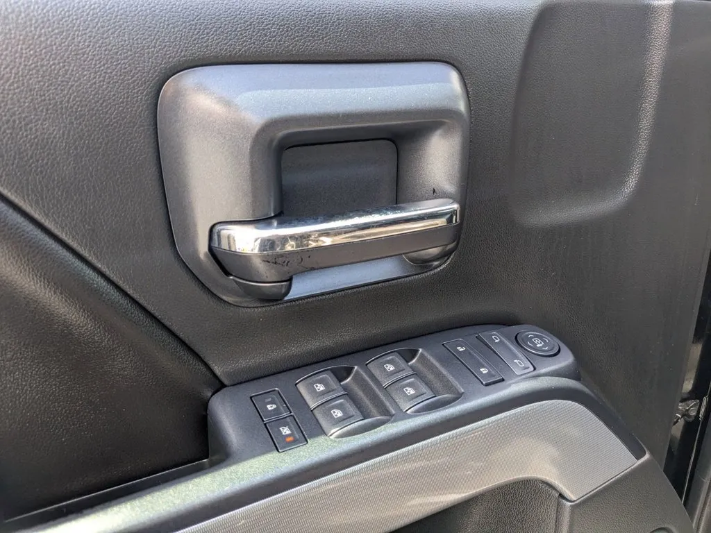 2015 Chevrolet Silverado 1500 LT thumbnail 12