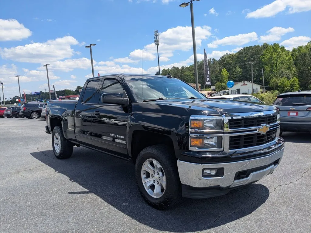 2015 Chevrolet Silverado 1500 LT thumbnail 3