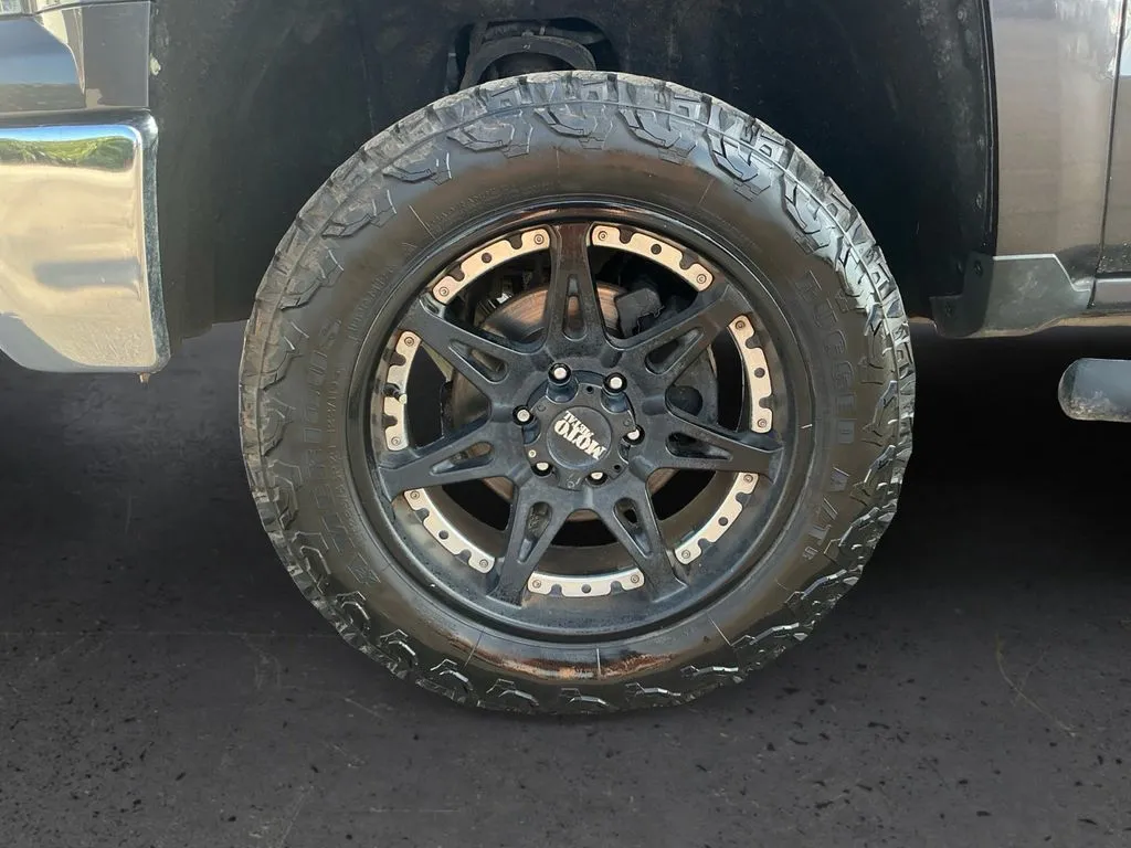2015 Chevrolet Silverado 1500 LT thumbnail 13