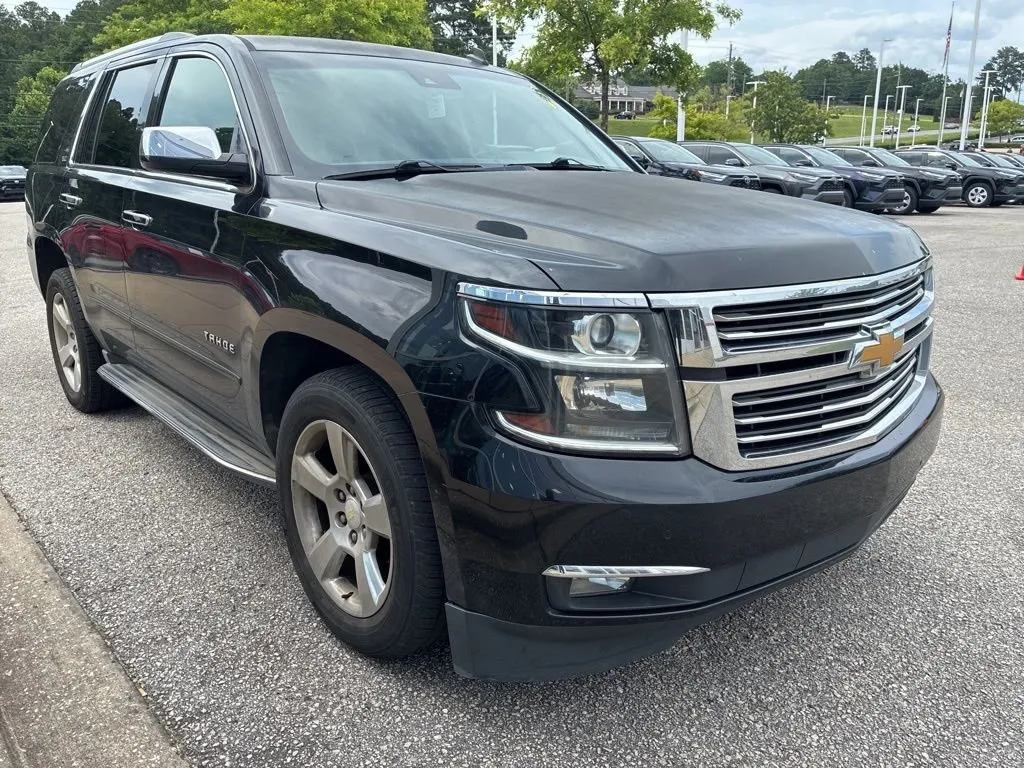 2015 Chevrolet Tahoe LTZ thumbnail 4