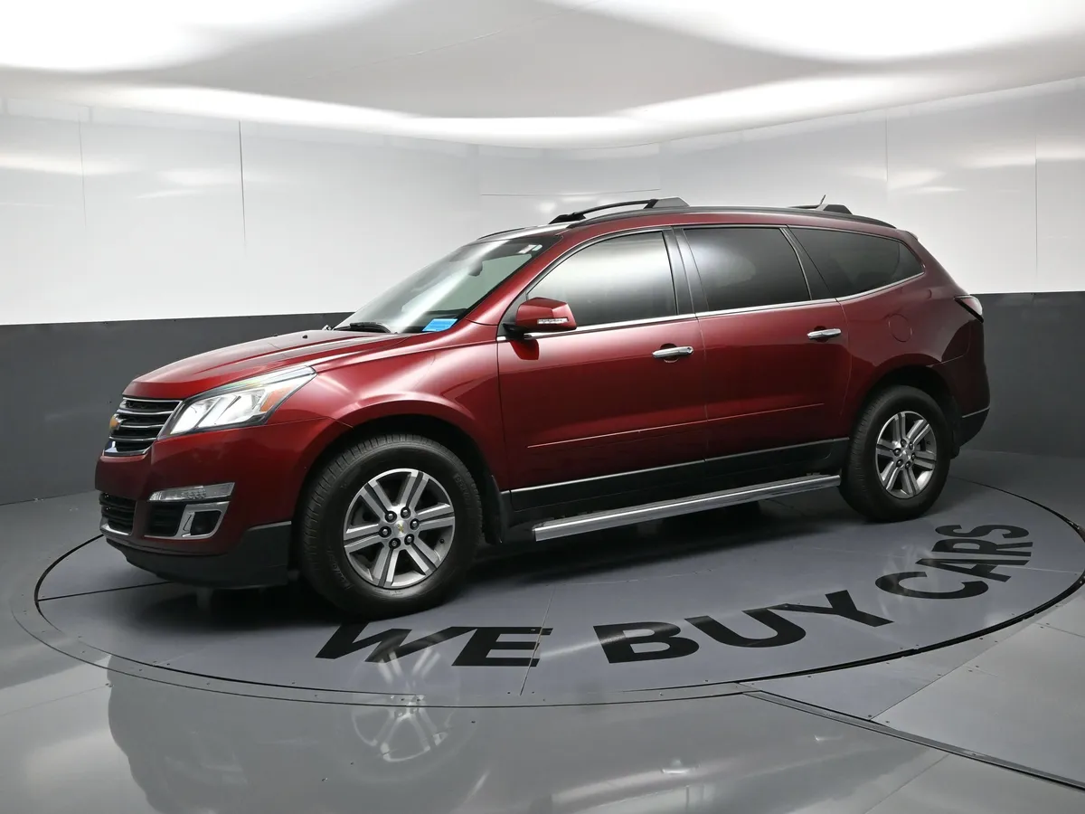 2015 Chevrolet Traverse LT thumbnail 11