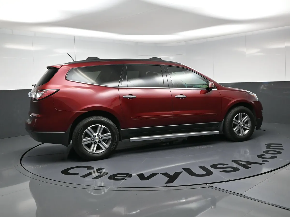 2015 Chevrolet Traverse LT thumbnail 15