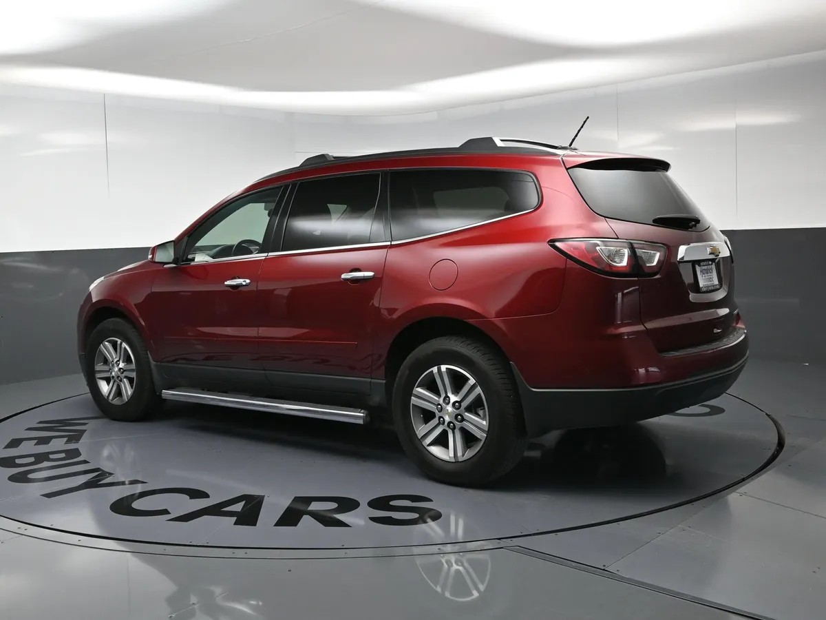 2015 Chevrolet Traverse LT thumbnail 6
