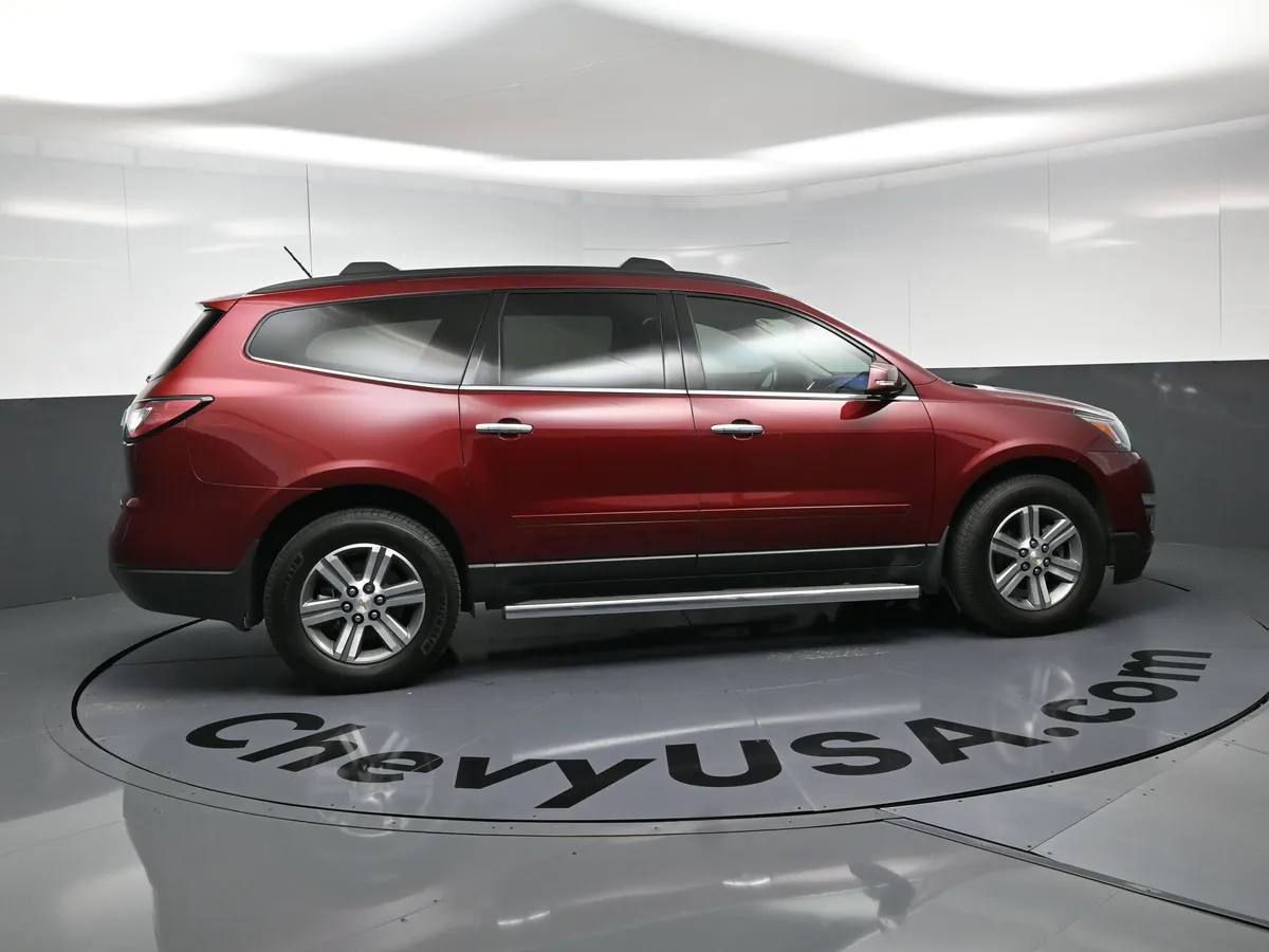 2015 Chevrolet Traverse LT thumbnail 9