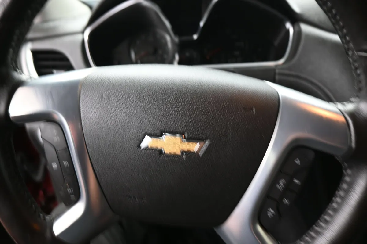 2015 Chevrolet Traverse LT thumbnail 15