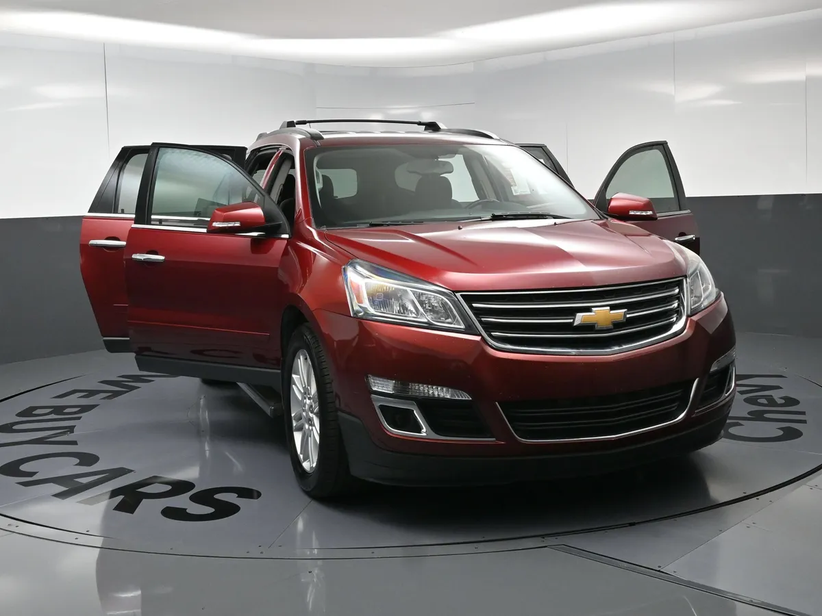 2015 Chevrolet Traverse LT thumbnail 22