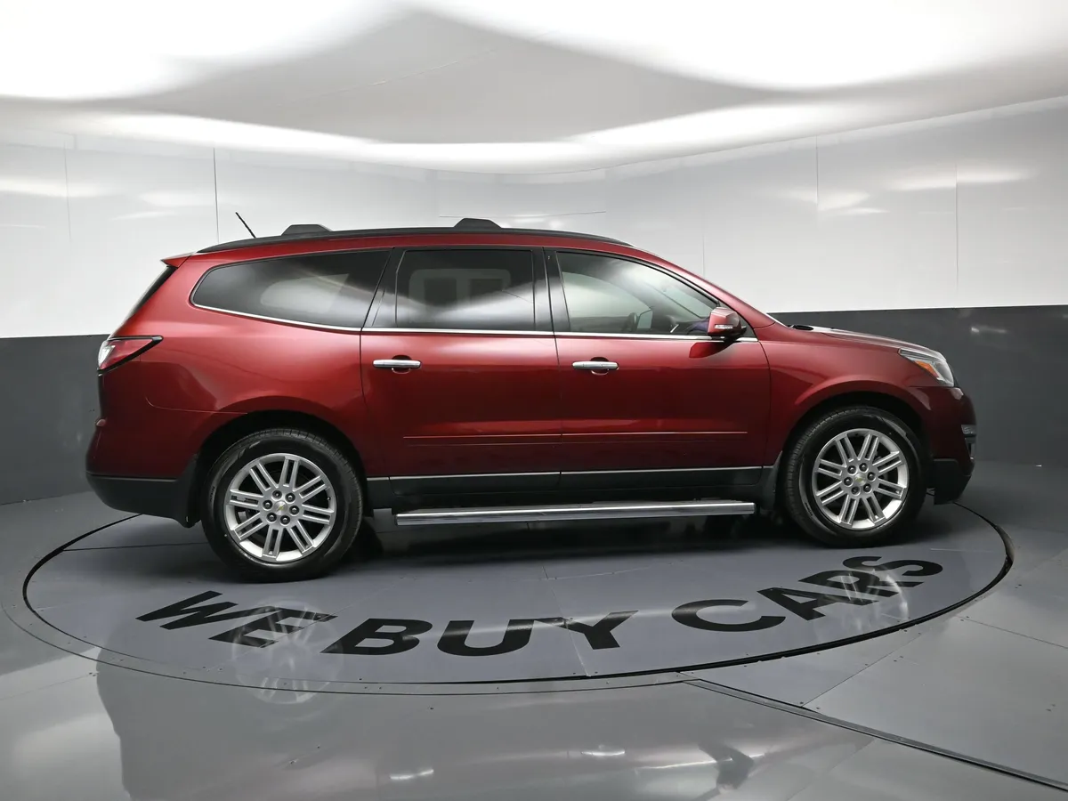 2015 Chevrolet Traverse LT thumbnail 9