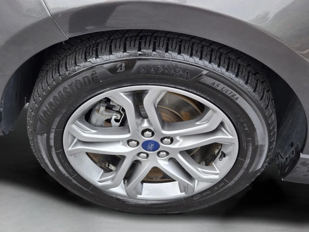 2015 Ford Edge Titanium thumbnail 12