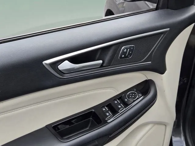 2015 Ford Edge Titanium thumbnail 13