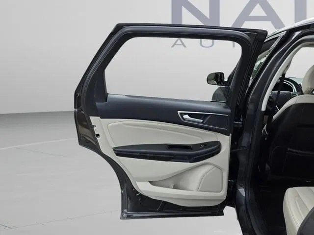 2015 Ford Edge Titanium thumbnail 24