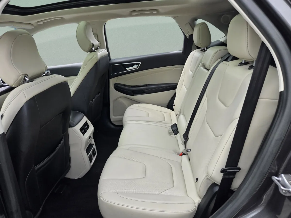 2015 Ford Edge Titanium thumbnail 25