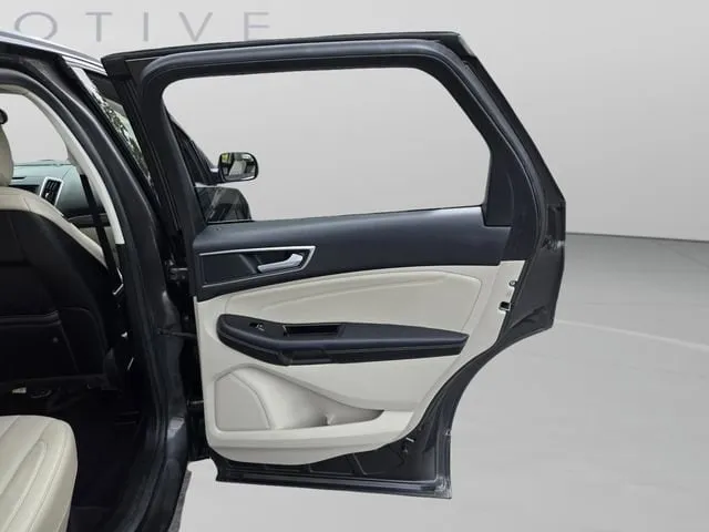 2015 Ford Edge Titanium thumbnail 30