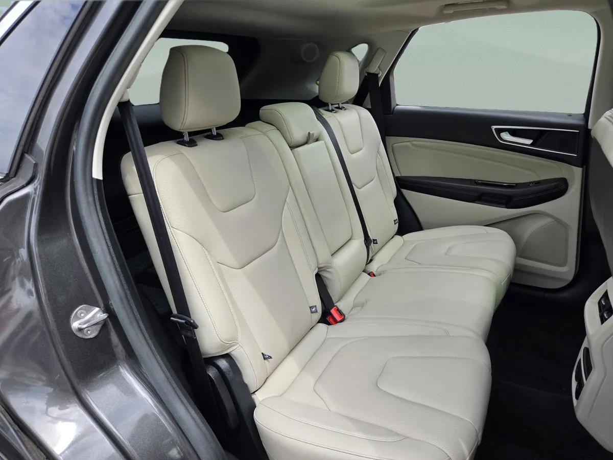 2015 Ford Edge Titanium thumbnail 32