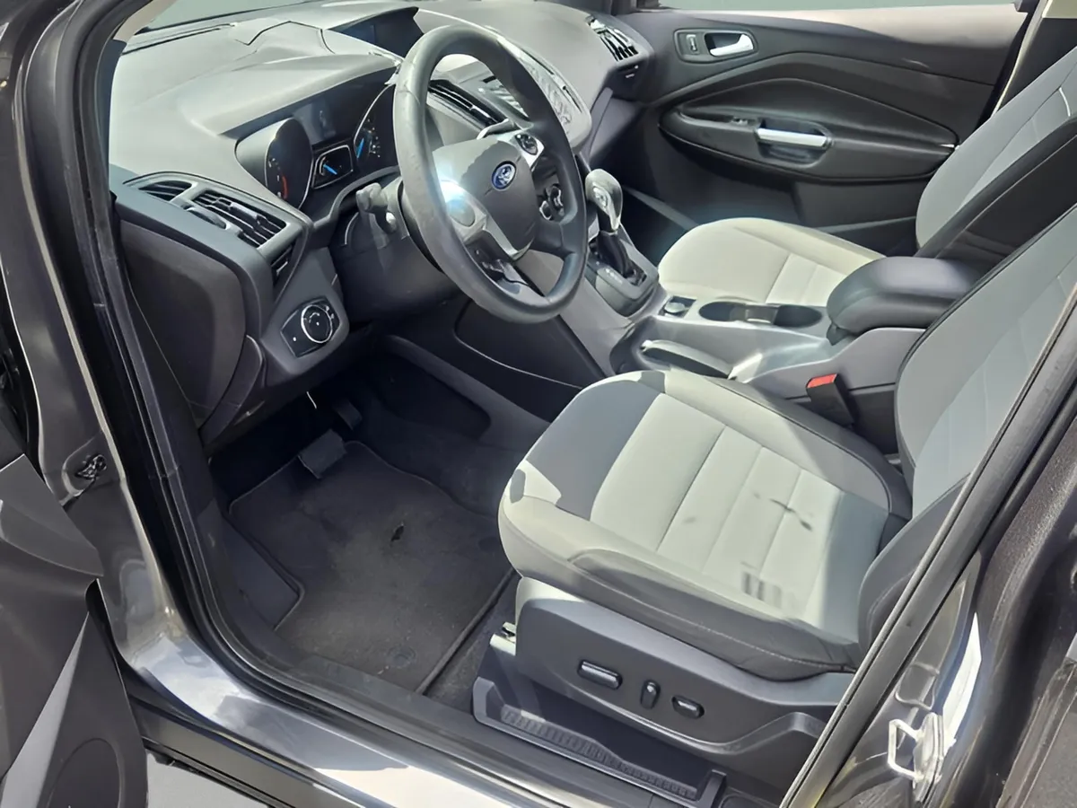 2015 Ford Escape SE thumbnail 12