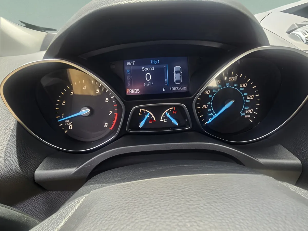 2015 Ford Escape SE thumbnail 19