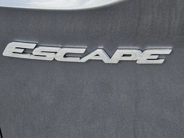 2015 Ford Escape SE thumbnail 29
