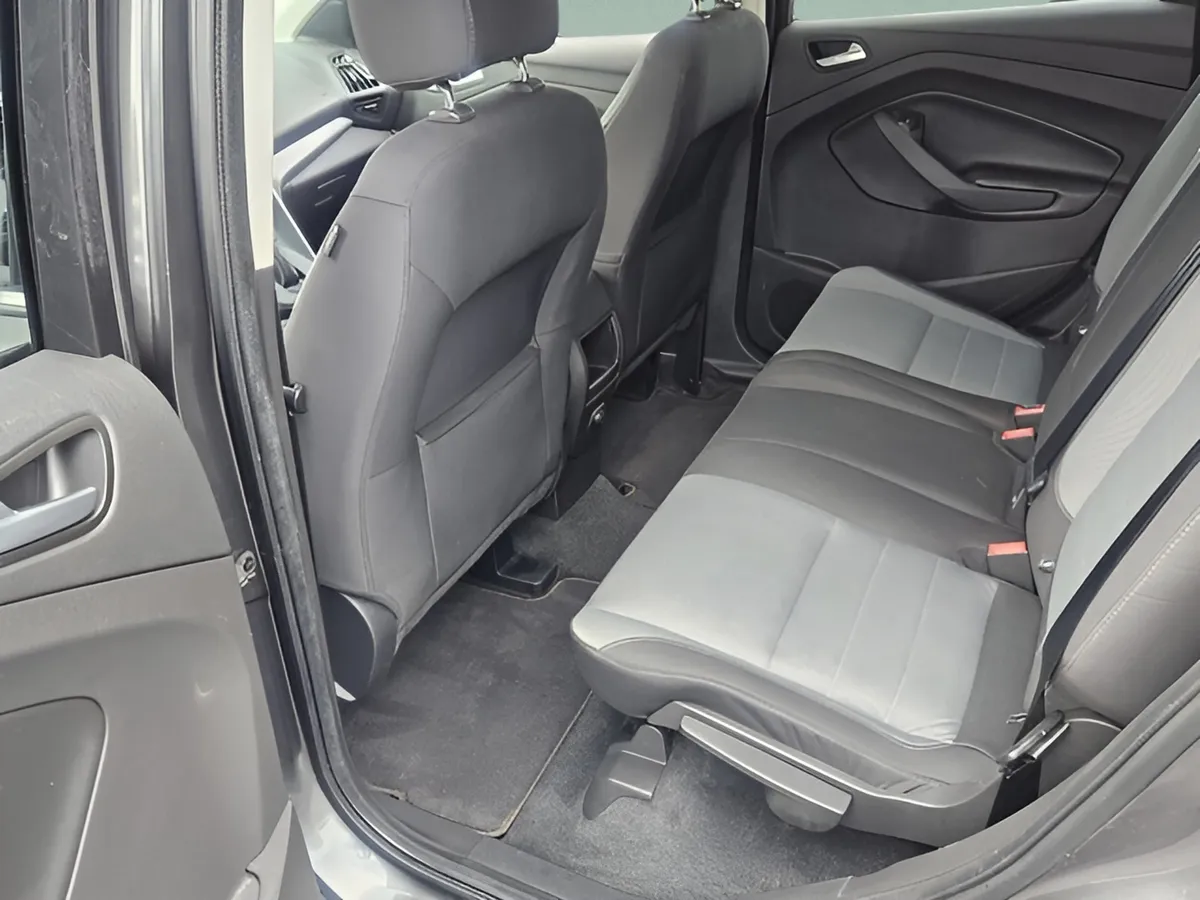 2015 Ford Escape SE thumbnail 9