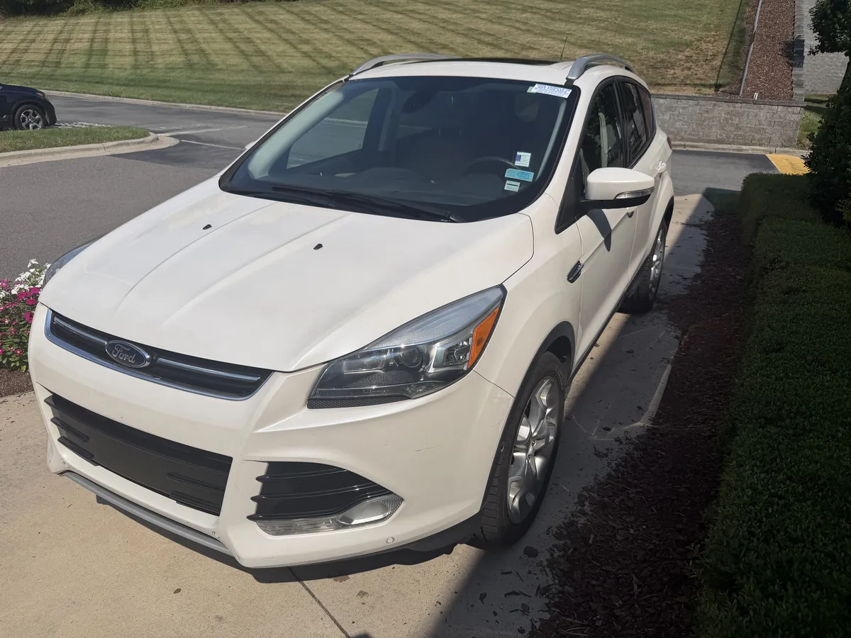 2015 Ford Escape Titanium thumbnail 5