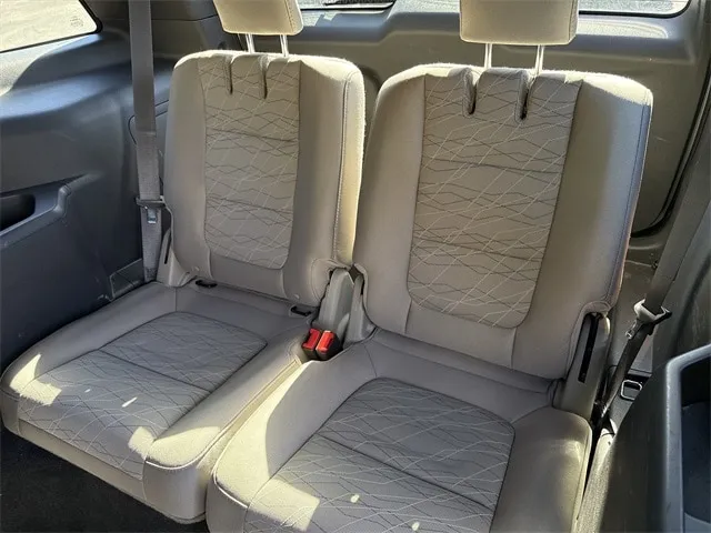 2015 Ford Explorer Base thumbnail 17