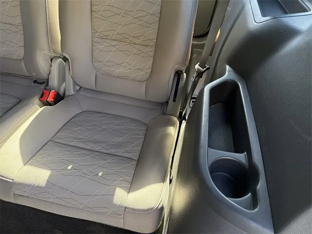 2015 Ford Explorer Base thumbnail 18