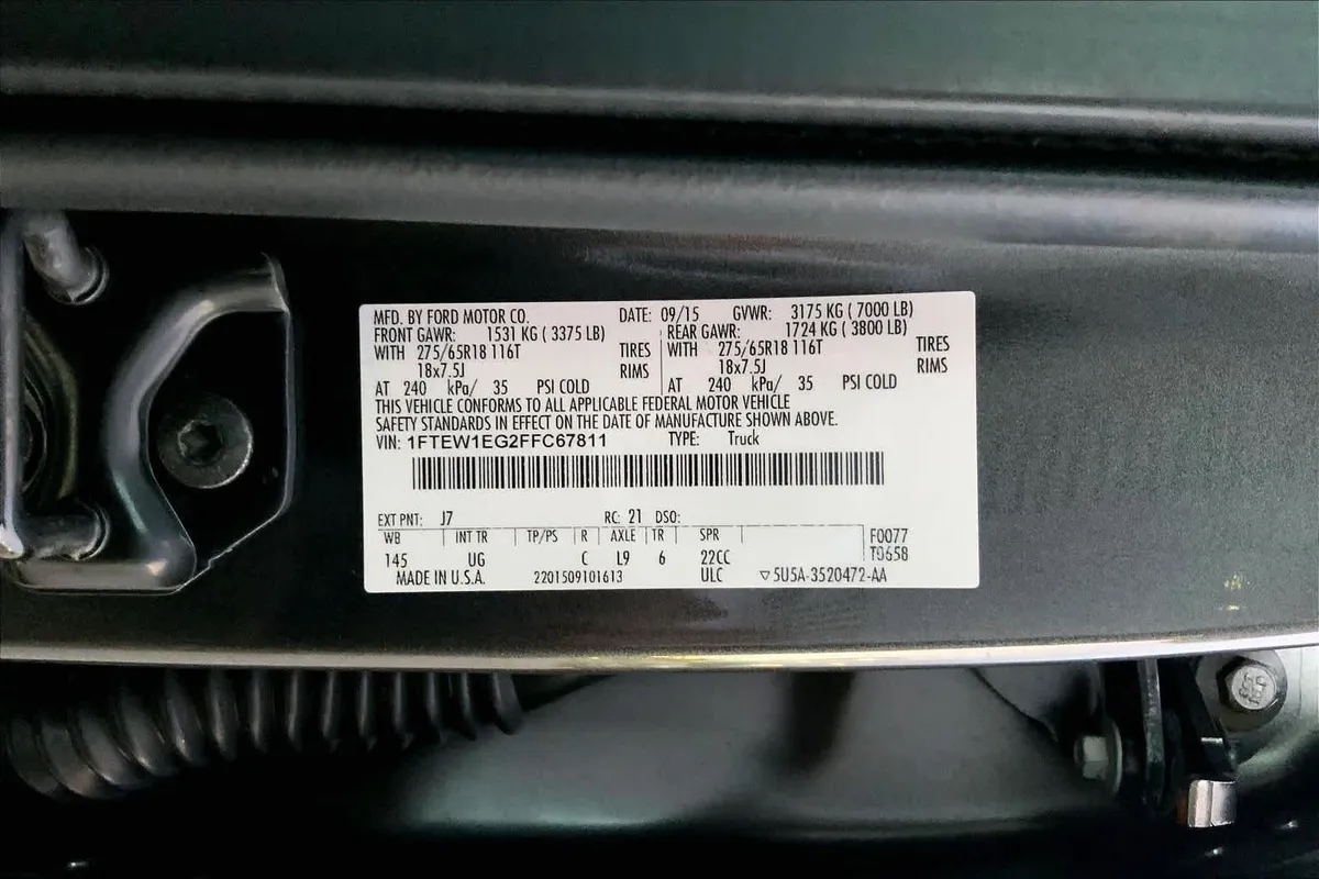 2015 Ford F-150 XLT thumbnail 29
