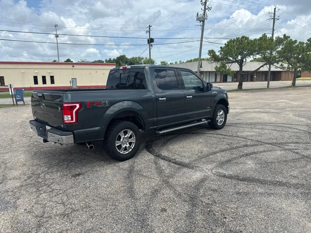 2015 Ford F-150 XLT thumbnail 12